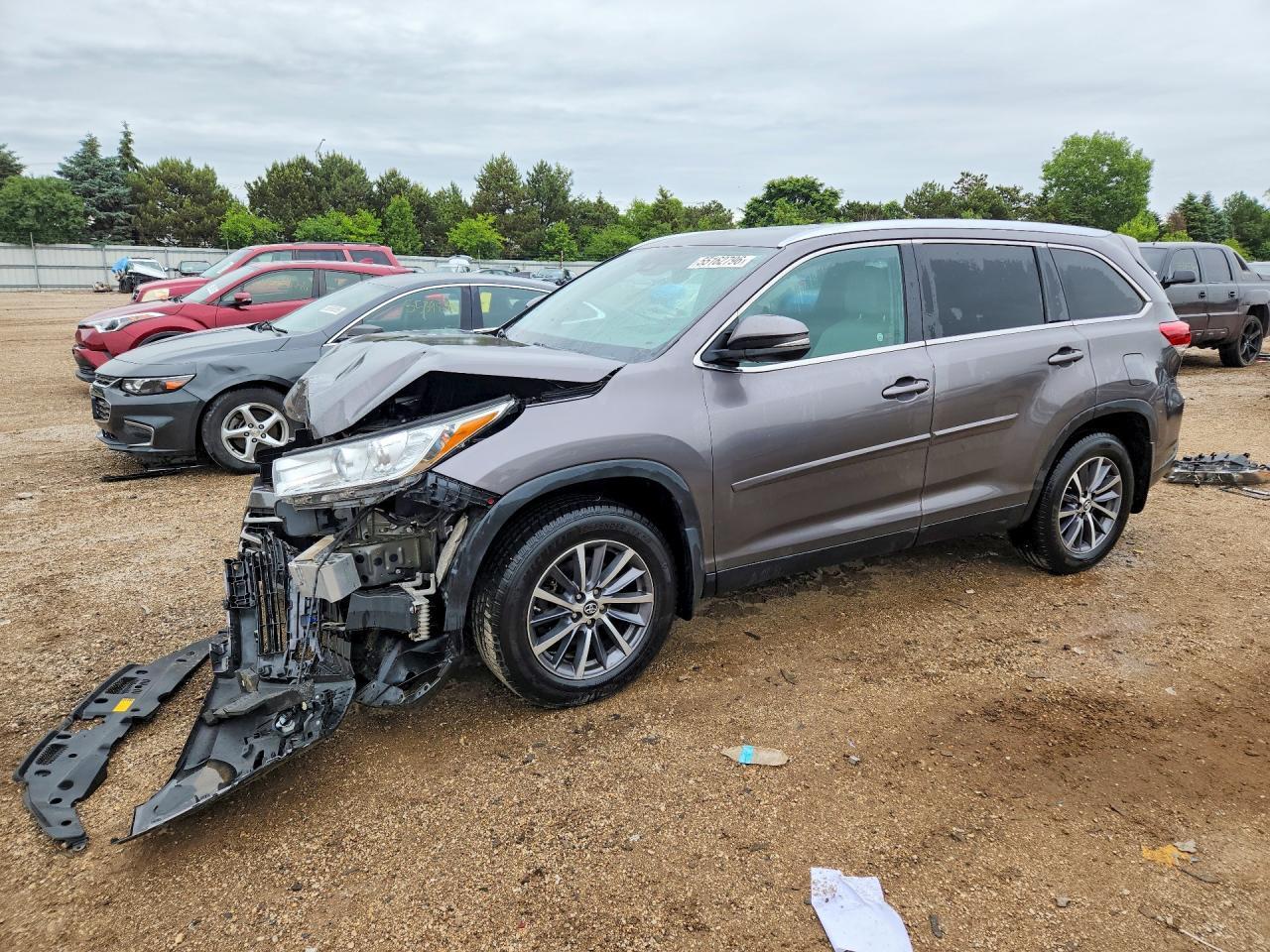 2019 TOYOTA HIGHLANDER