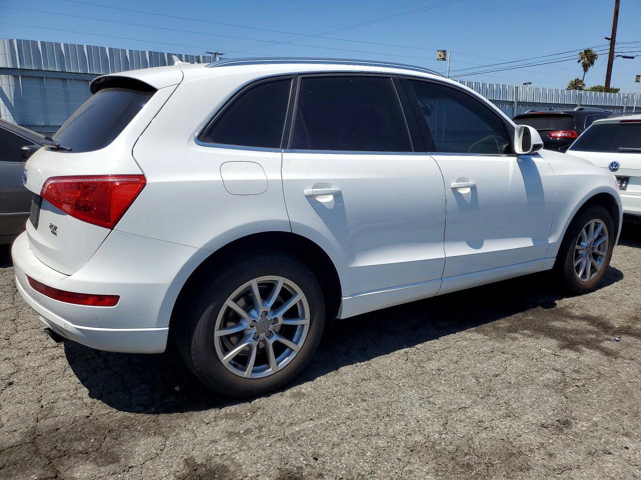 2011 AUDI Q5