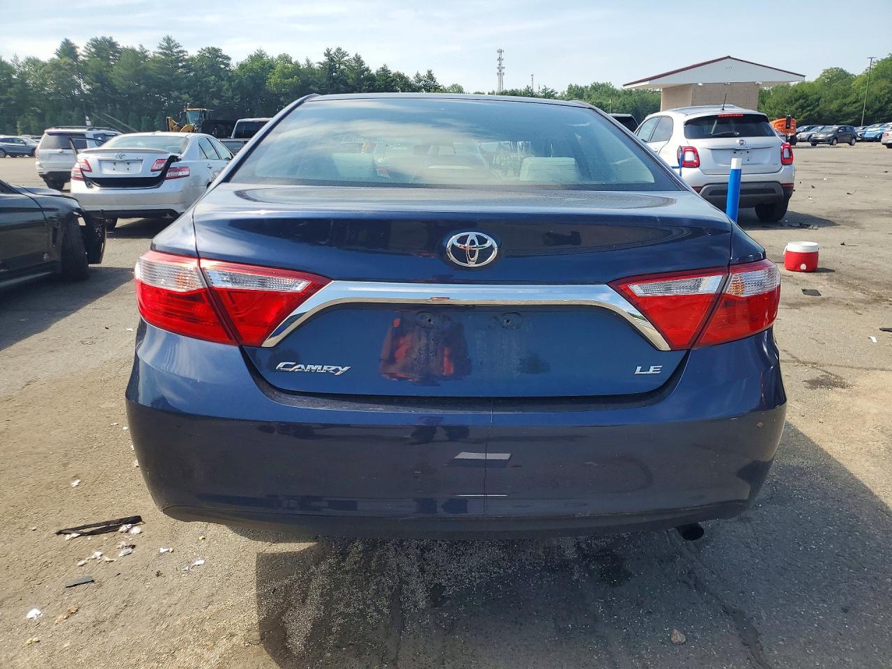 2015 TOYOTA CAMRY