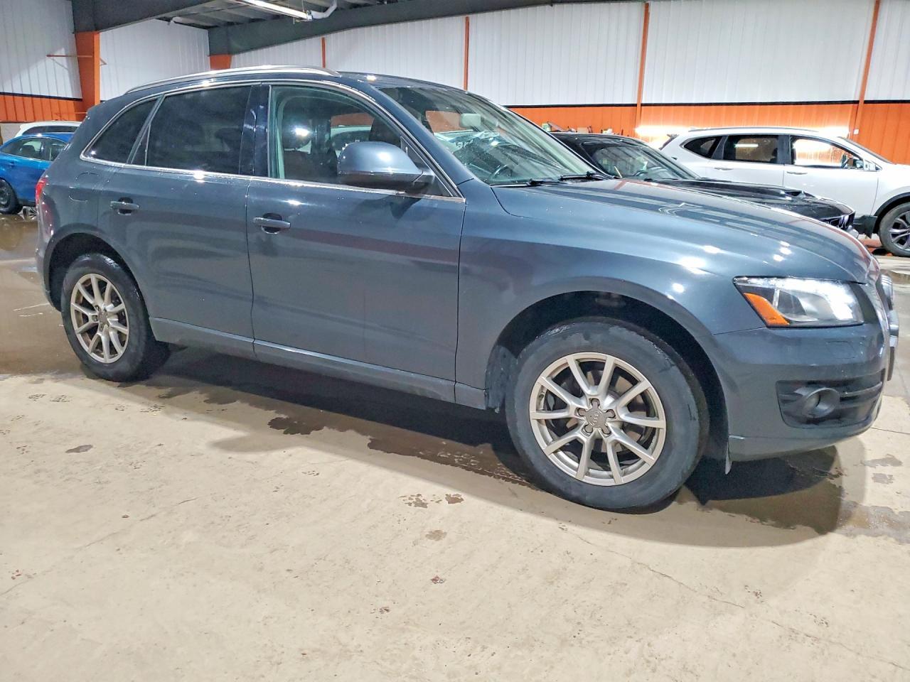 2011 AUDI Q5