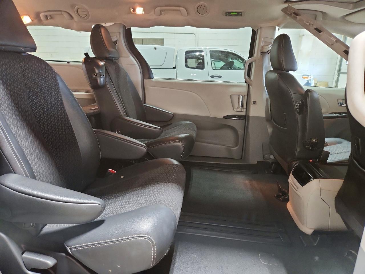 2025 TOYOTA SIENNA