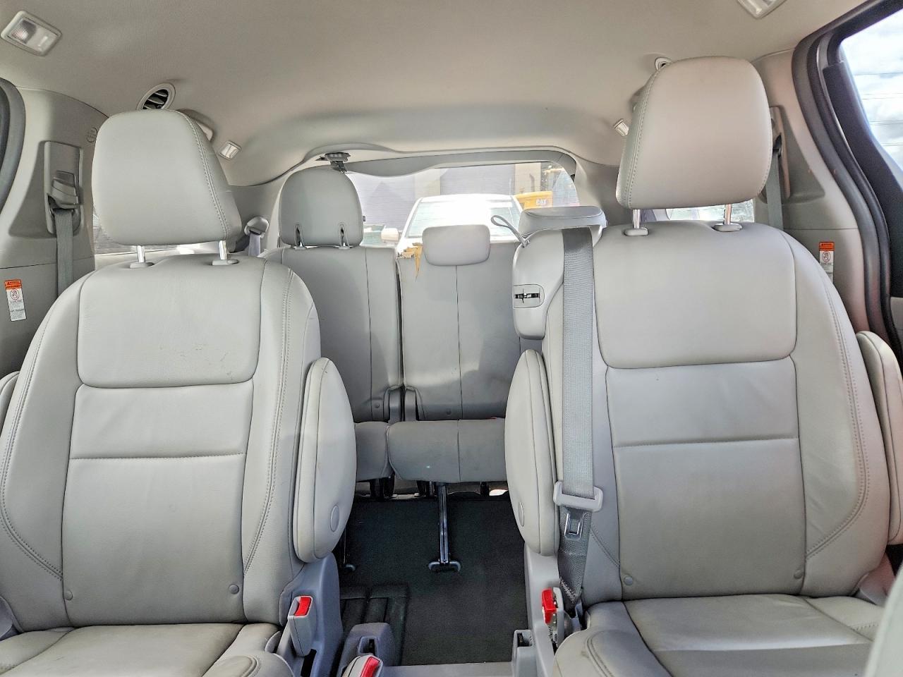 2018 TOYOTA SIENNA