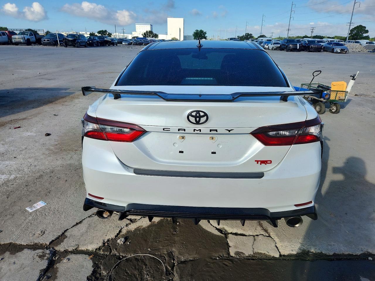 2024 TOYOTA CAMRY