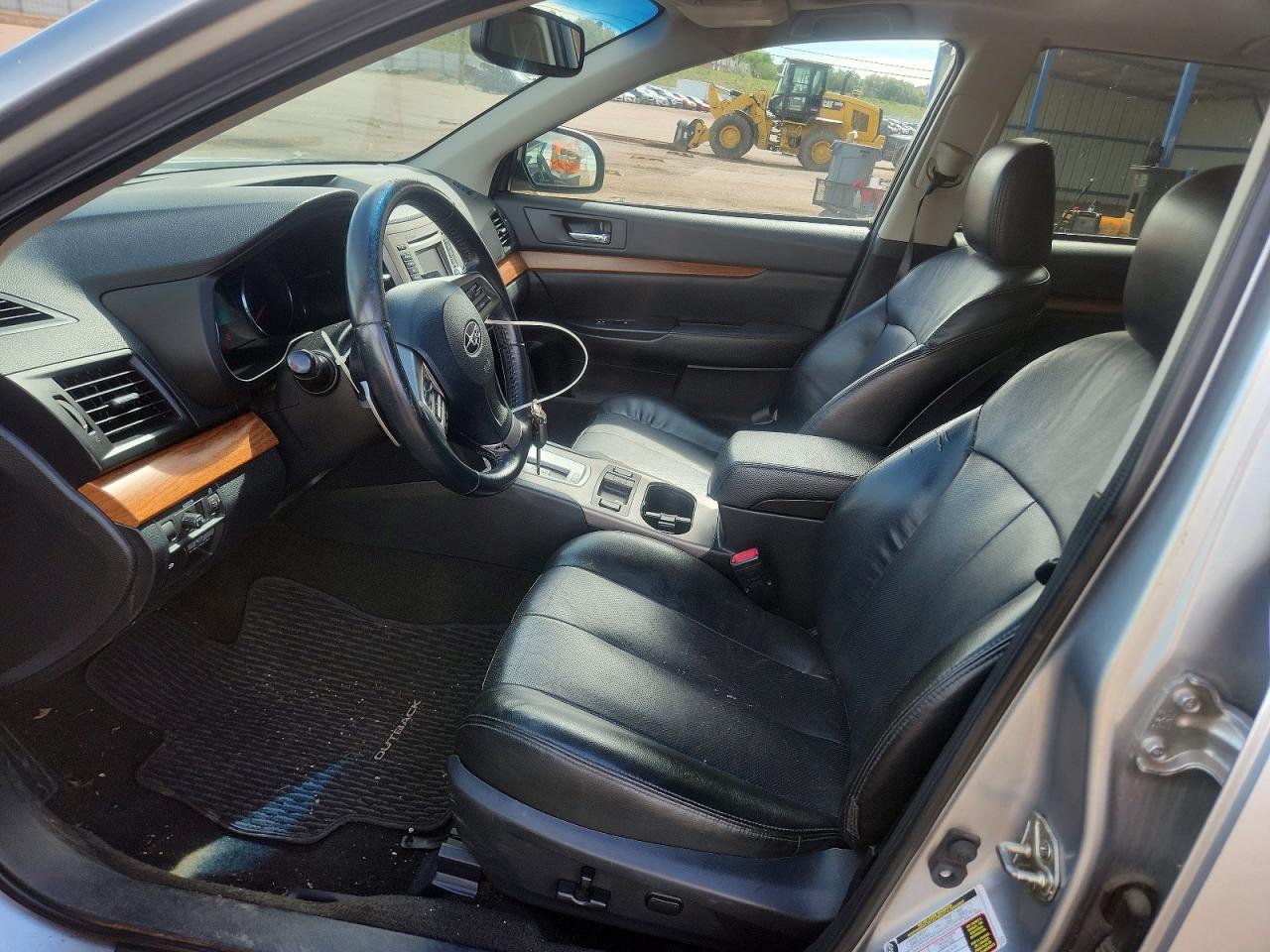2013 SUBARU Outback
