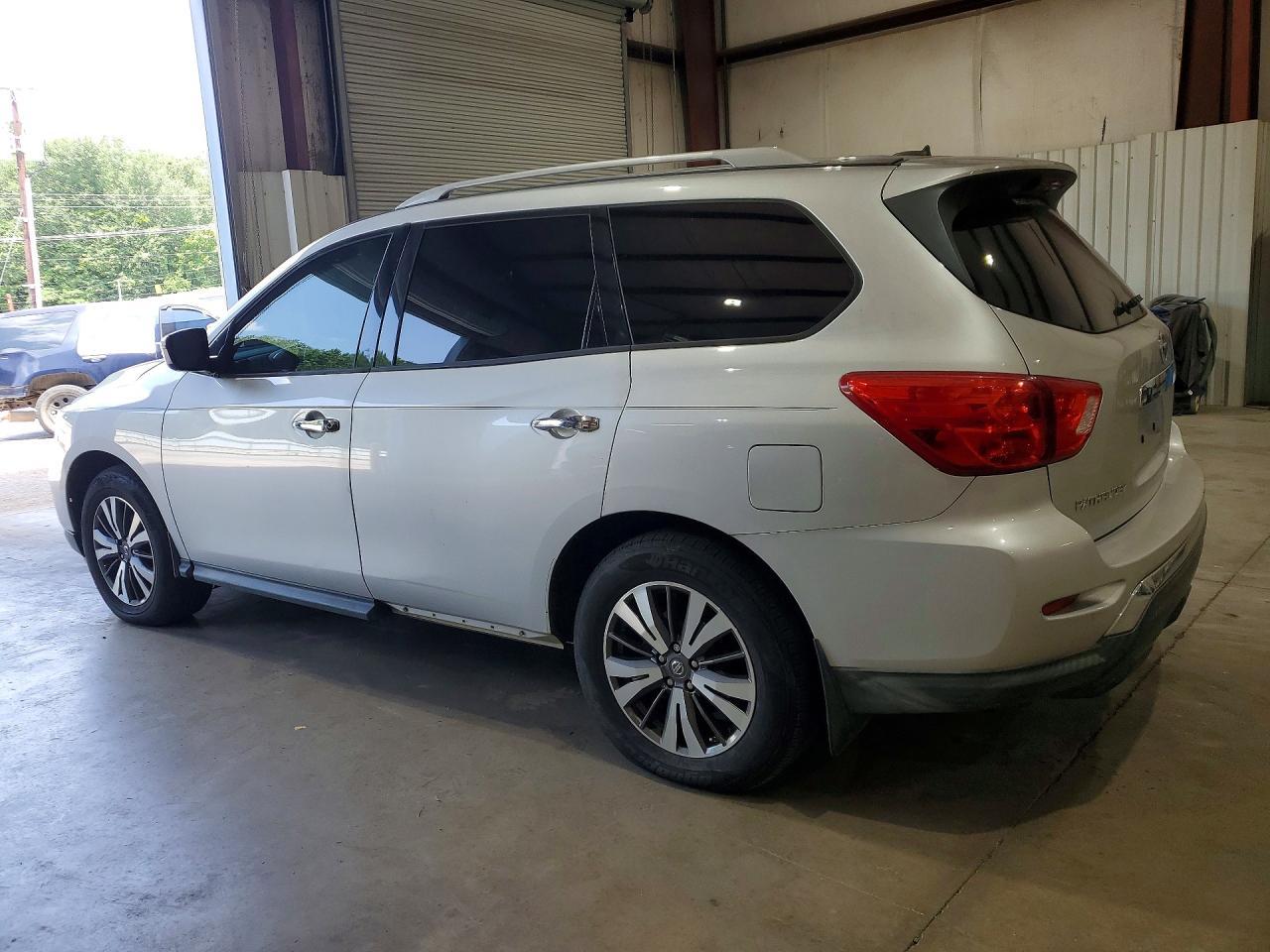 2017 NISSAN PATHFINDER