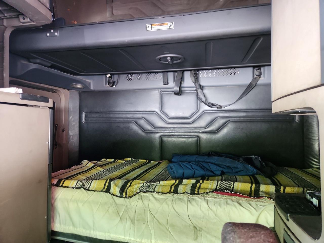 2013 FREIGHTLINER CASCADIA