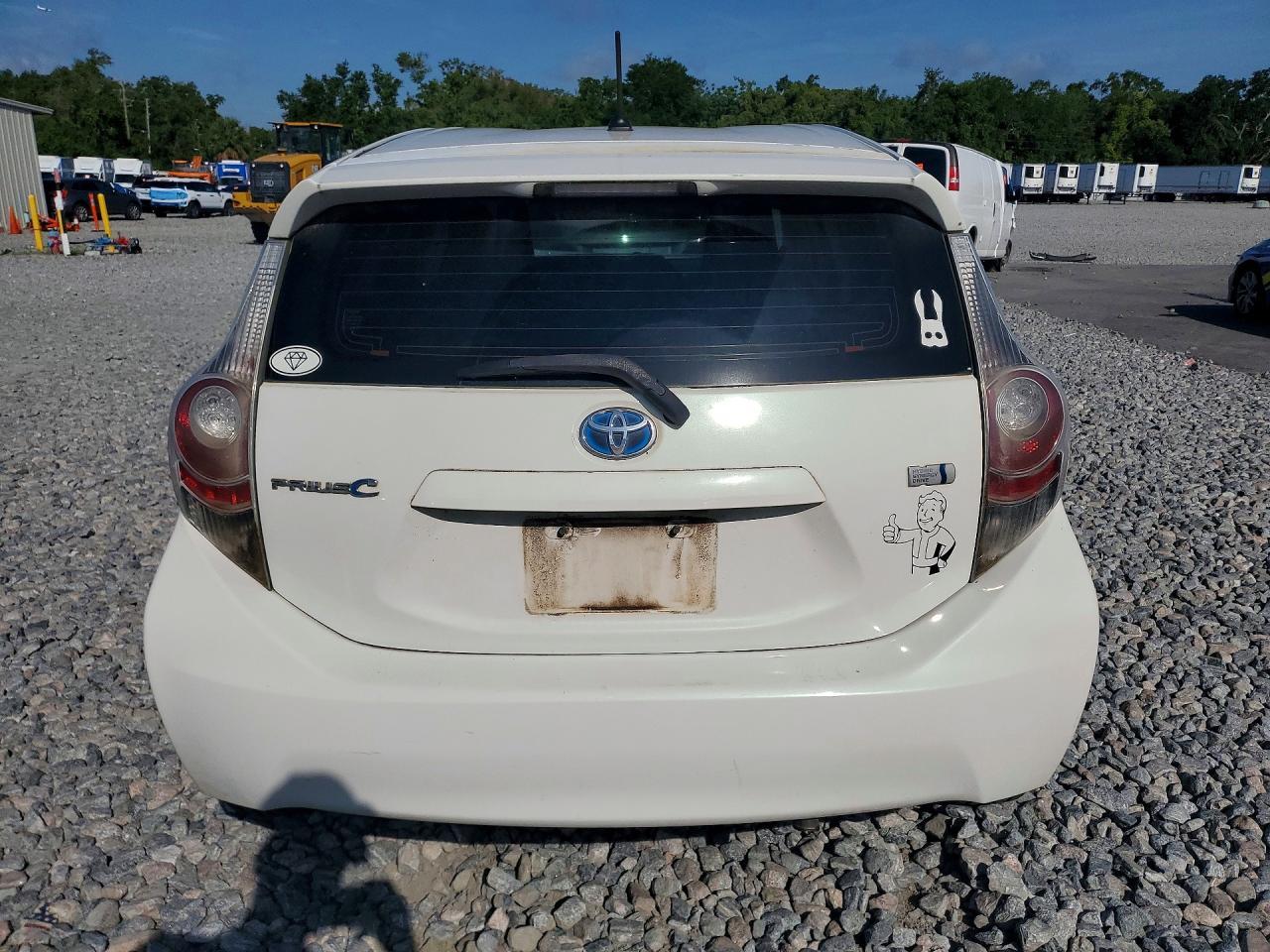 2013 TOYOTA Prius c