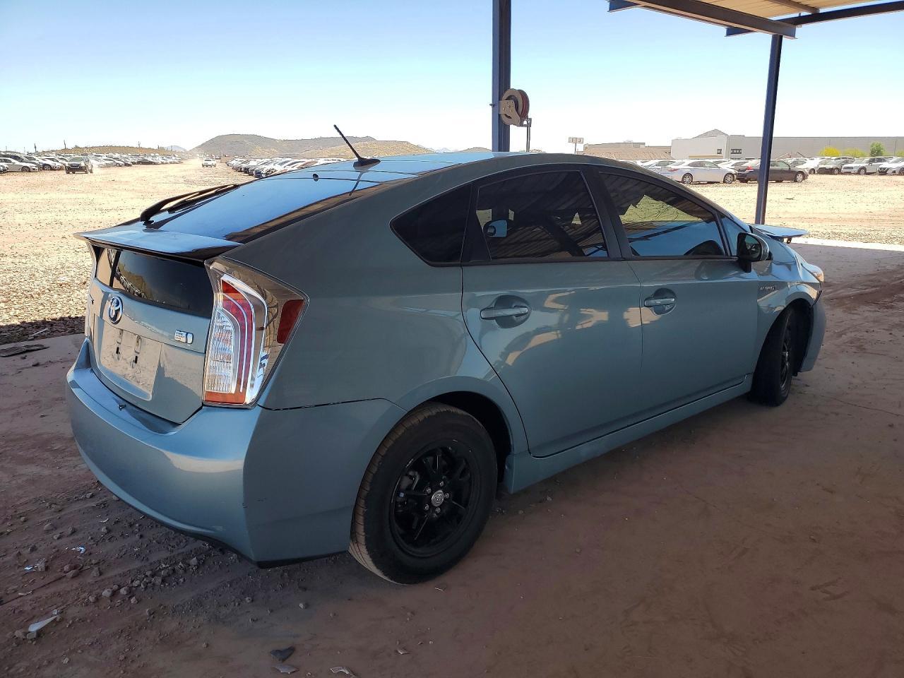 2015 TOYOTA PRIUS