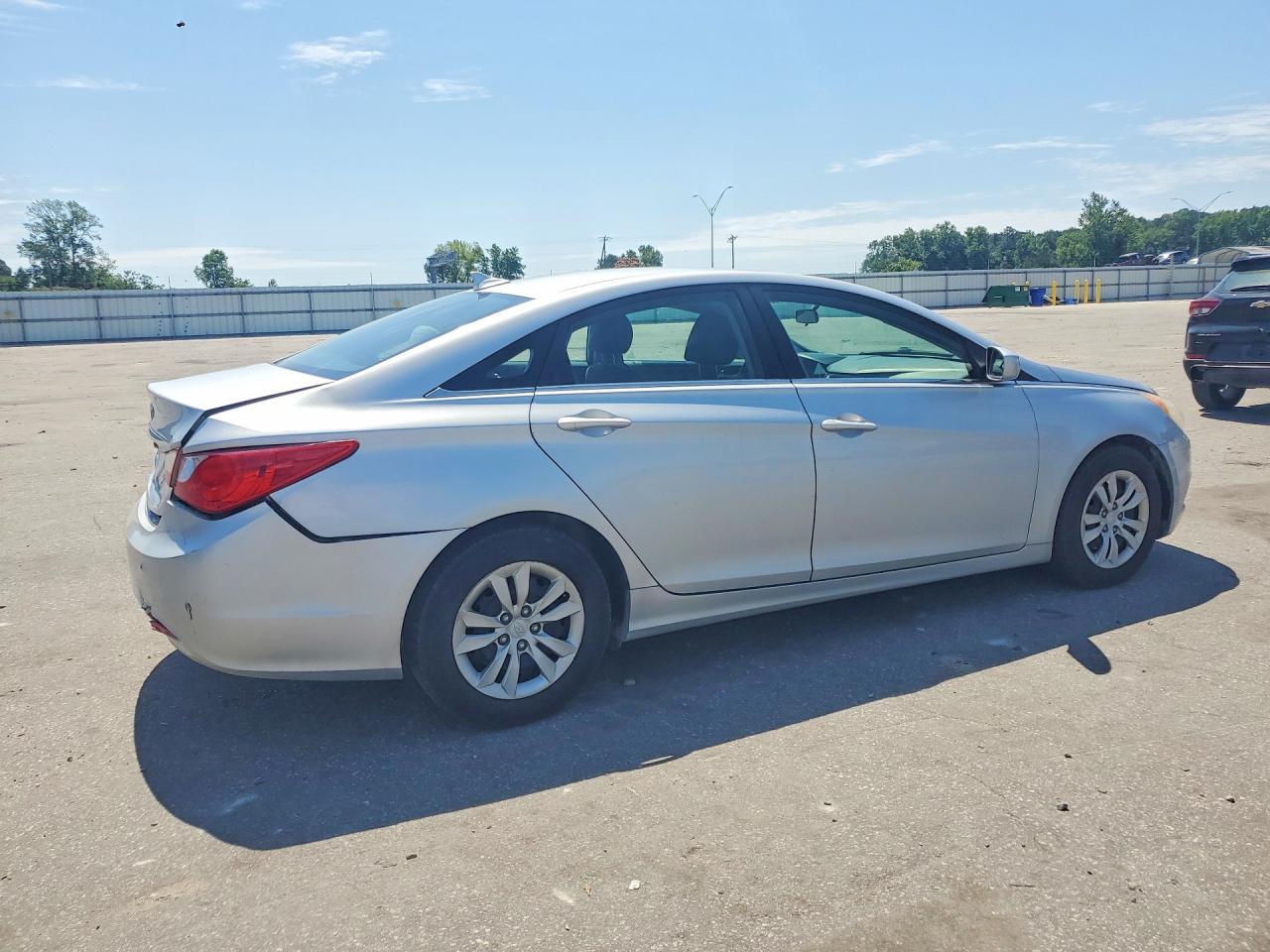 2011 HYUNDAI SONATA
