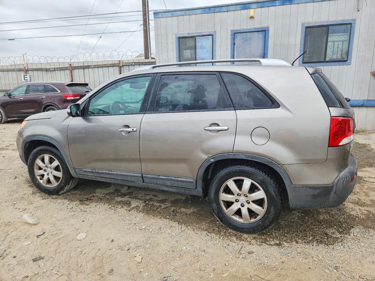 2011 KIA SORENTO