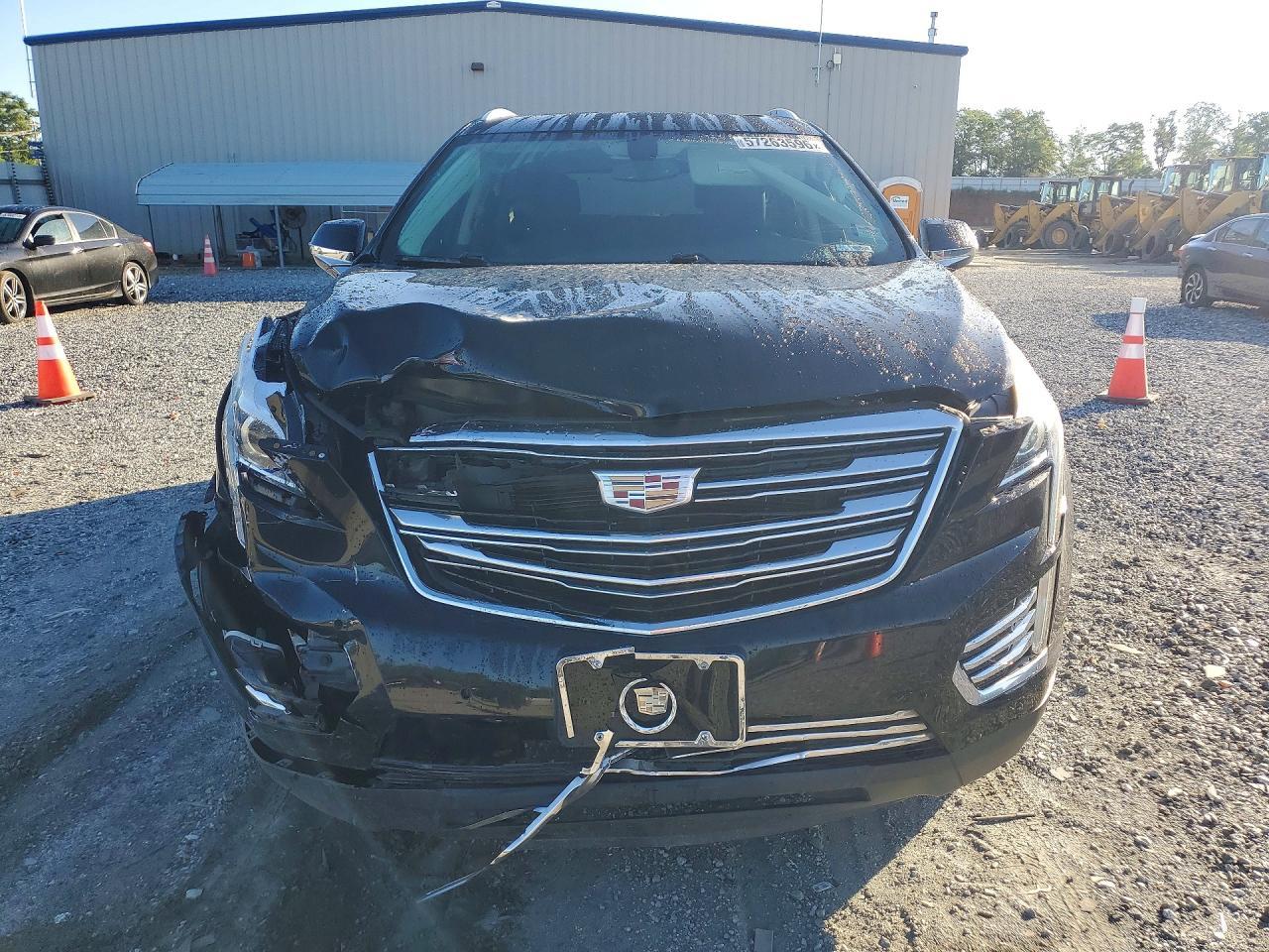 2017 CADILLAC XT5