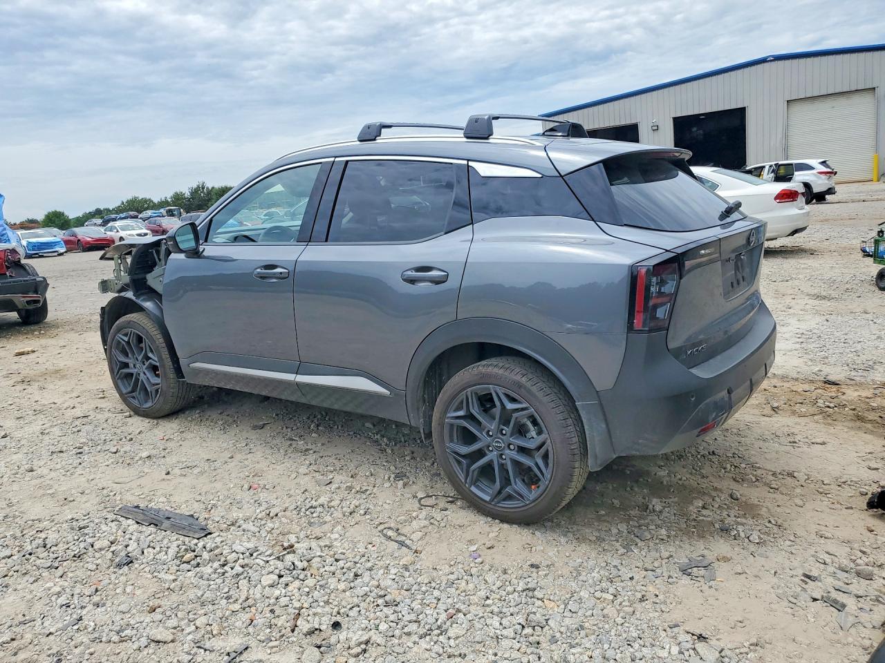 2026 NISSAN KICKS
