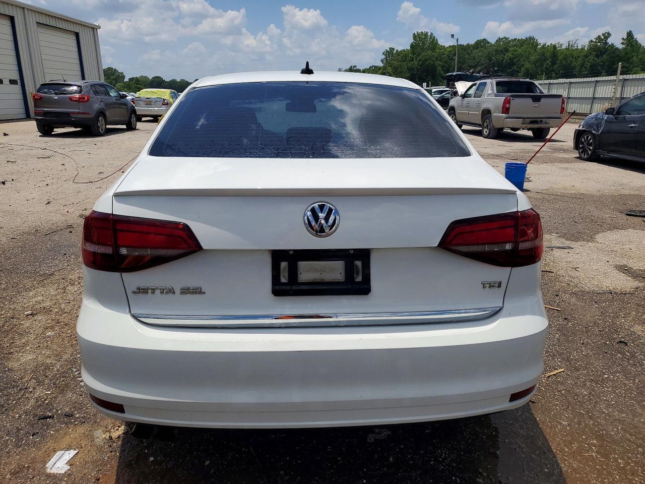 2017 VOLKSWAGEN JETTA