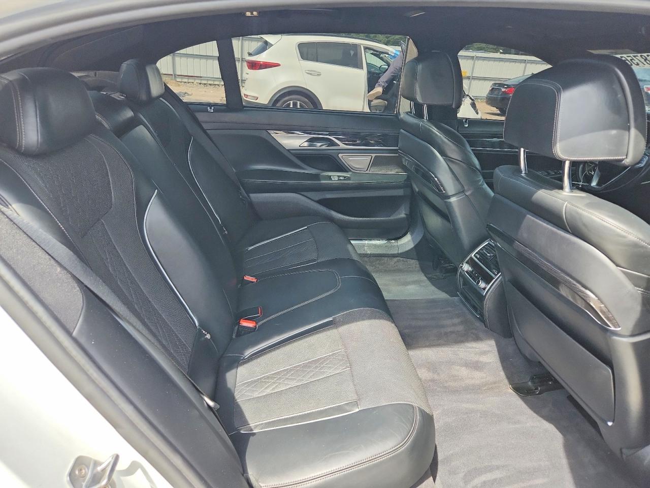 2016 BMW 7 series