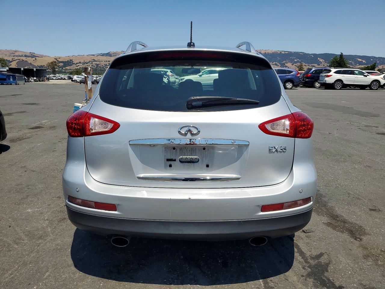 2011 INFINITI EX35