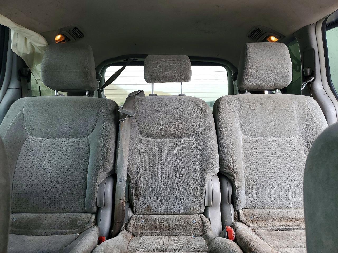 2009 TOYOTA SIENNA