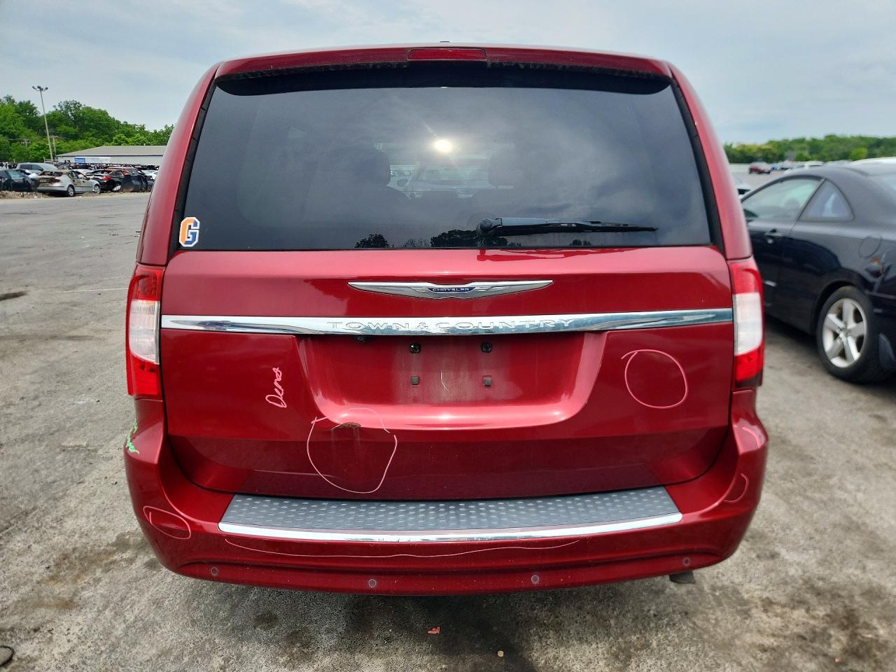 2011 CHRYSLER Town & Country