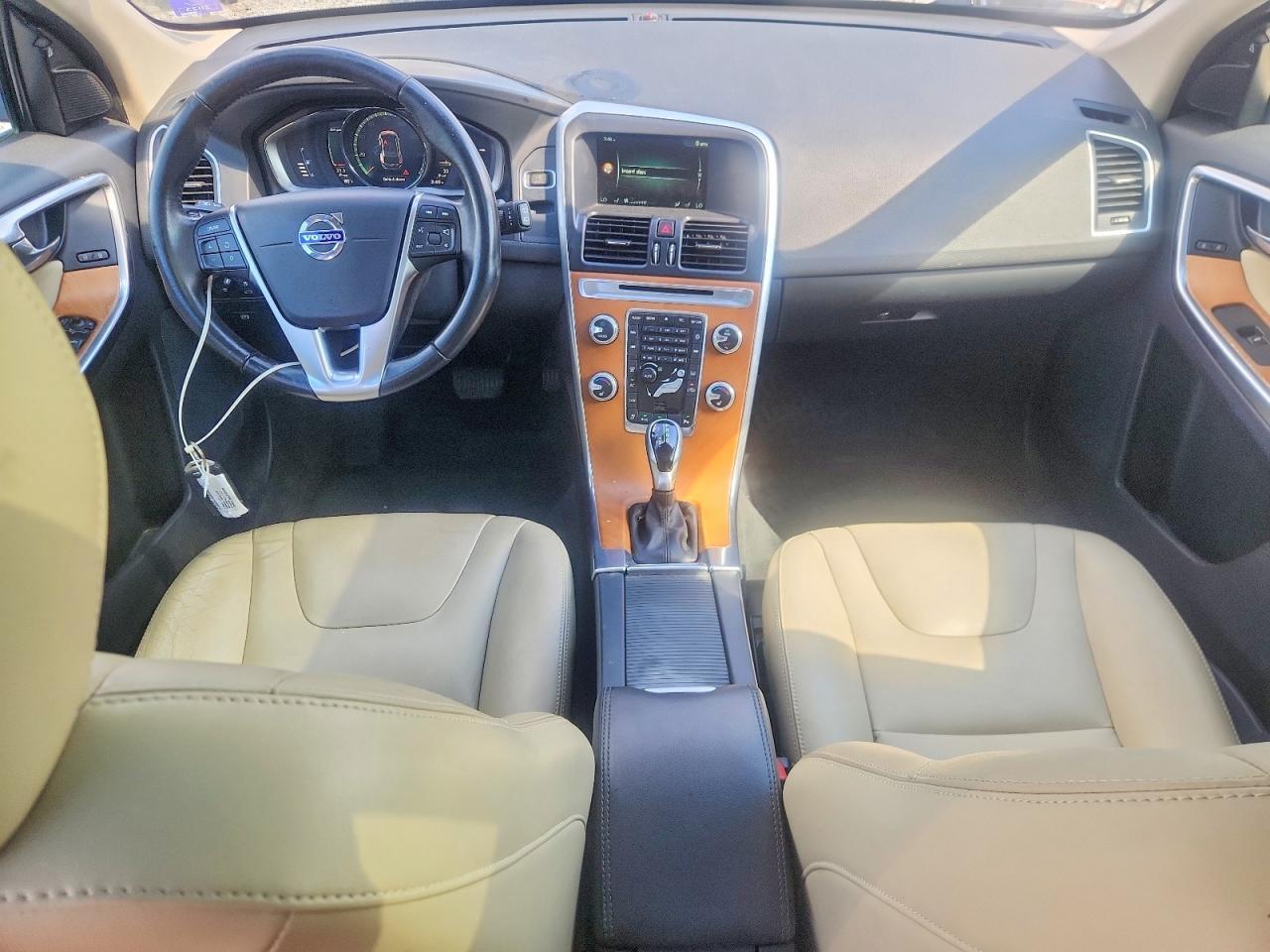 2017 VOLVO XC60