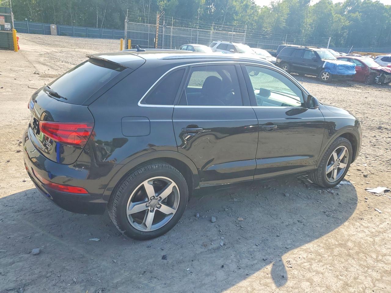 2015 AUDI Q3
