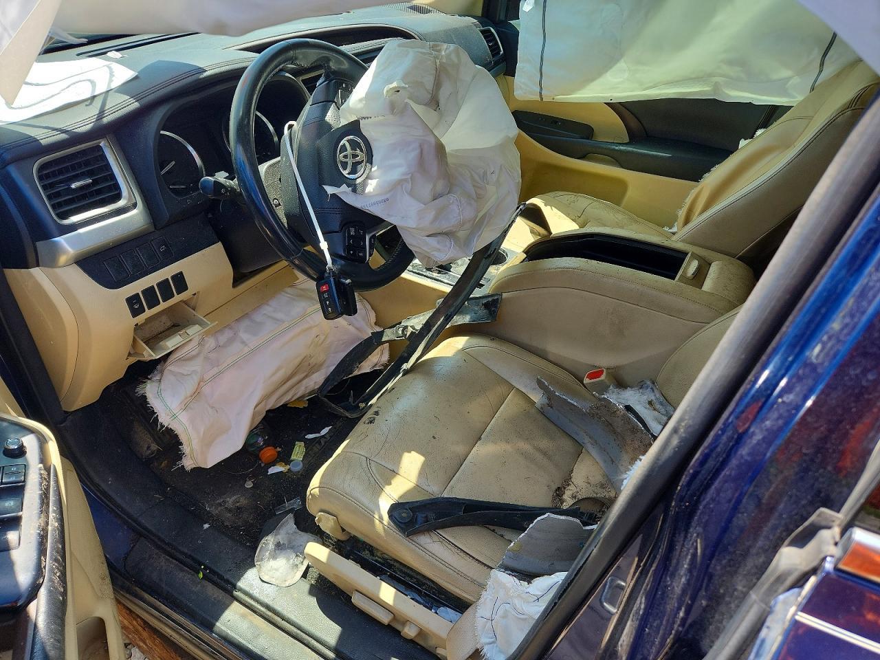 2015 TOYOTA HIGHLANDER