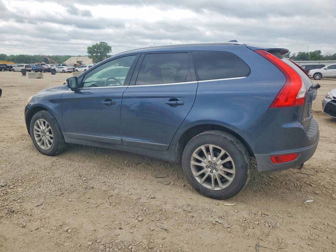 2010 VOLVO XC60
