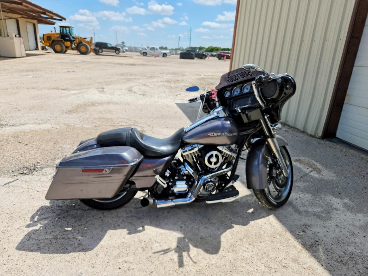 2015 HARLEY-DAVIDSON Flhxs