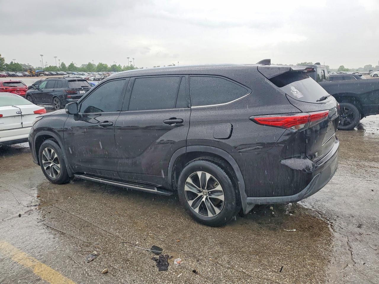 2020 TOYOTA HIGHLANDER