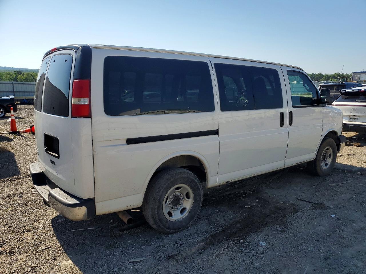 2016 CHEVROLET Express 3500