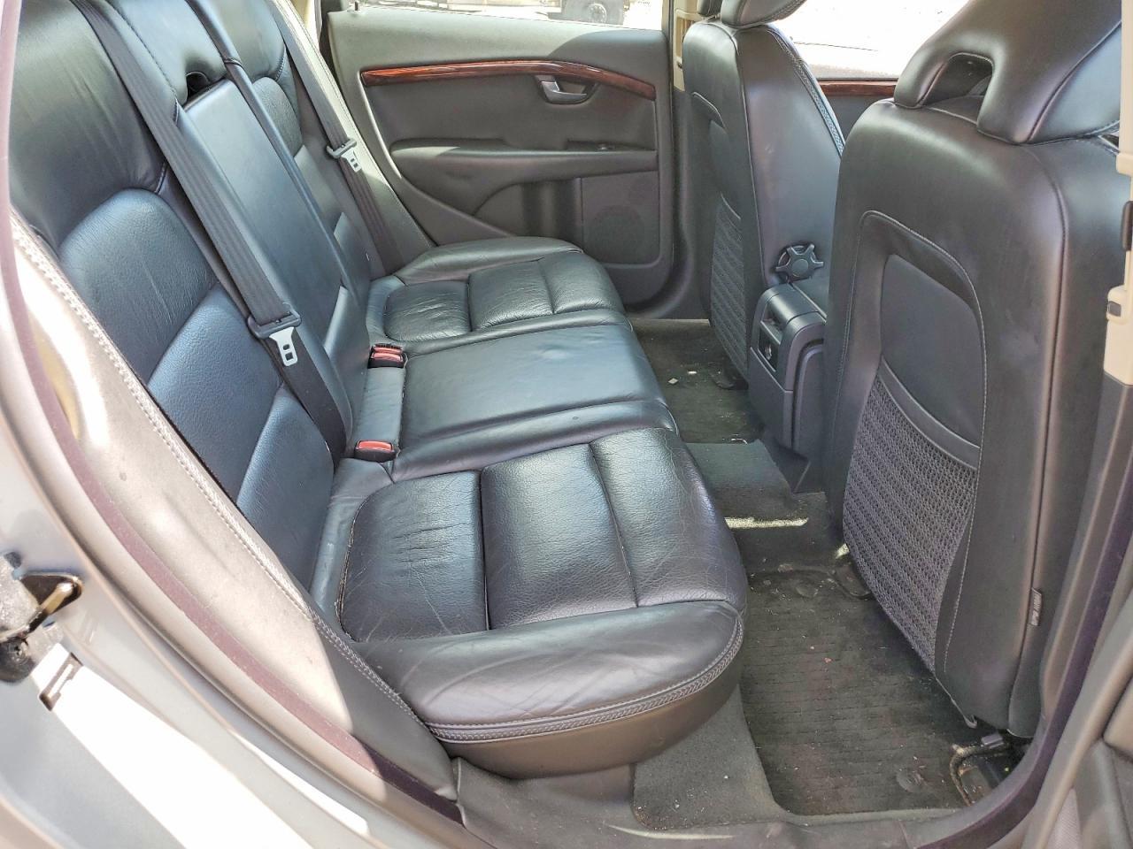 2008 VOLVO XC70