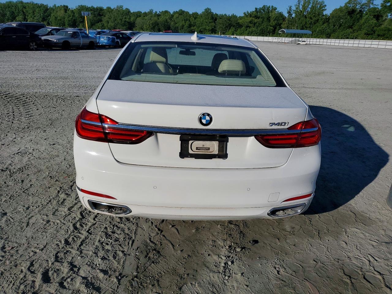 2016 BMW 7 series