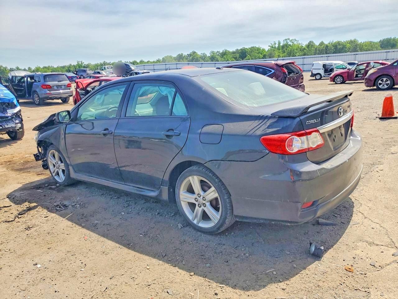2013 TOYOTA COROLLA