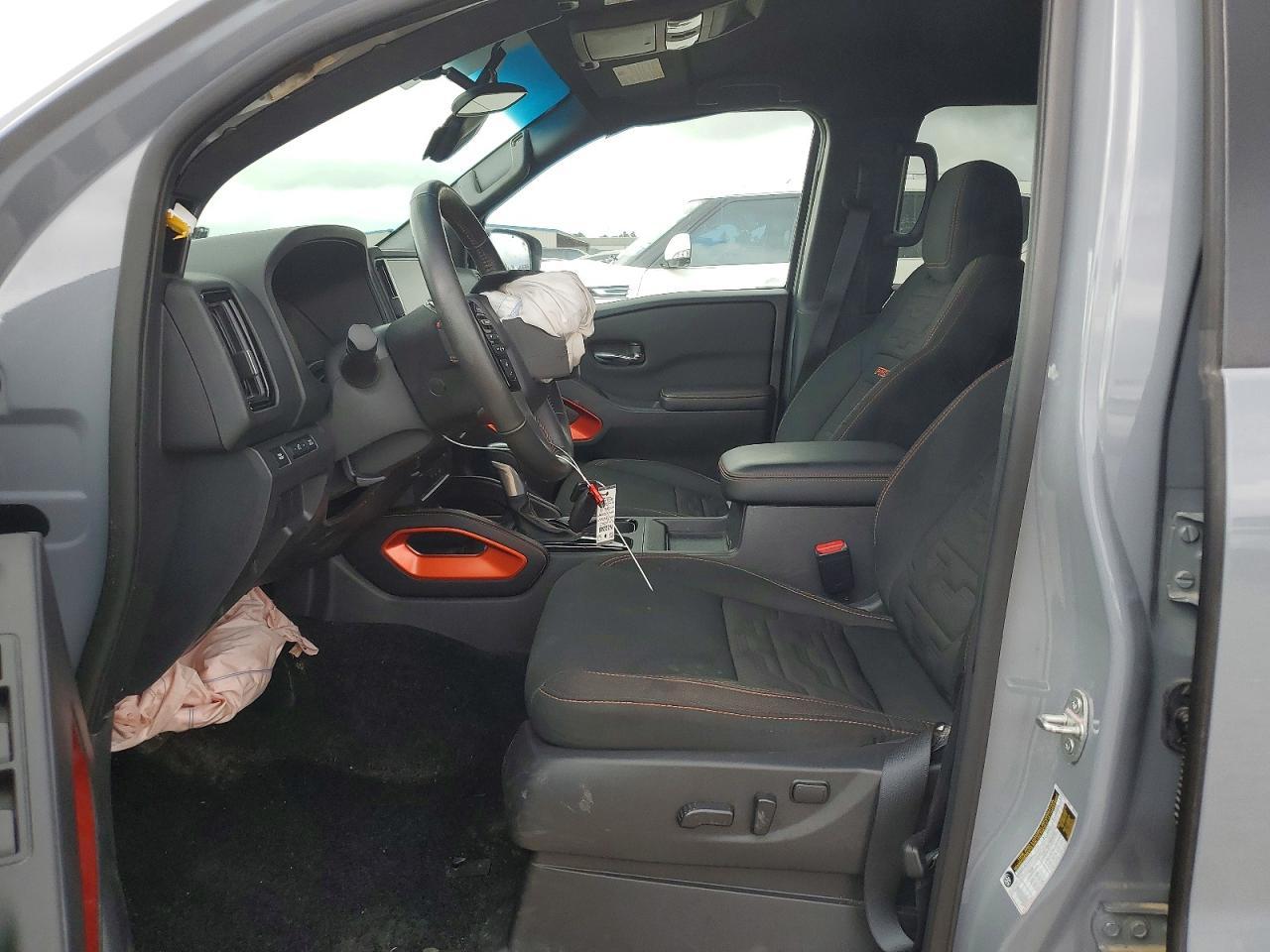 2025 NISSAN Frontier