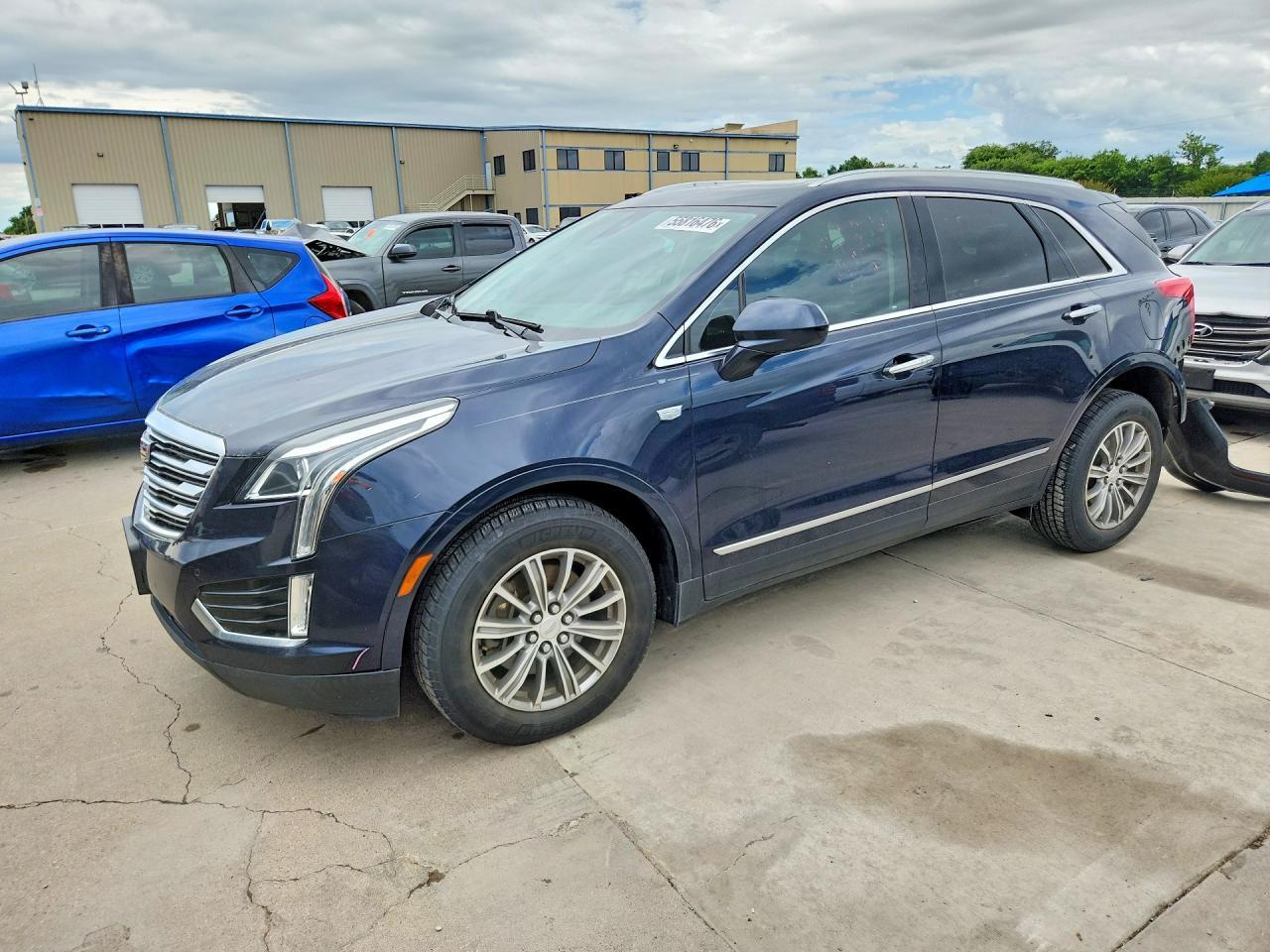 2017 CADILLAC XT5