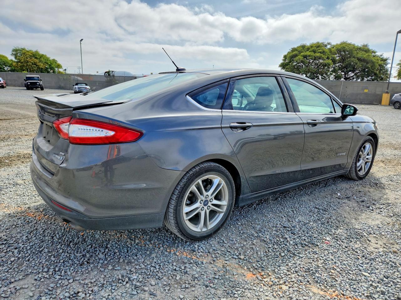 2016 FORD FUSION