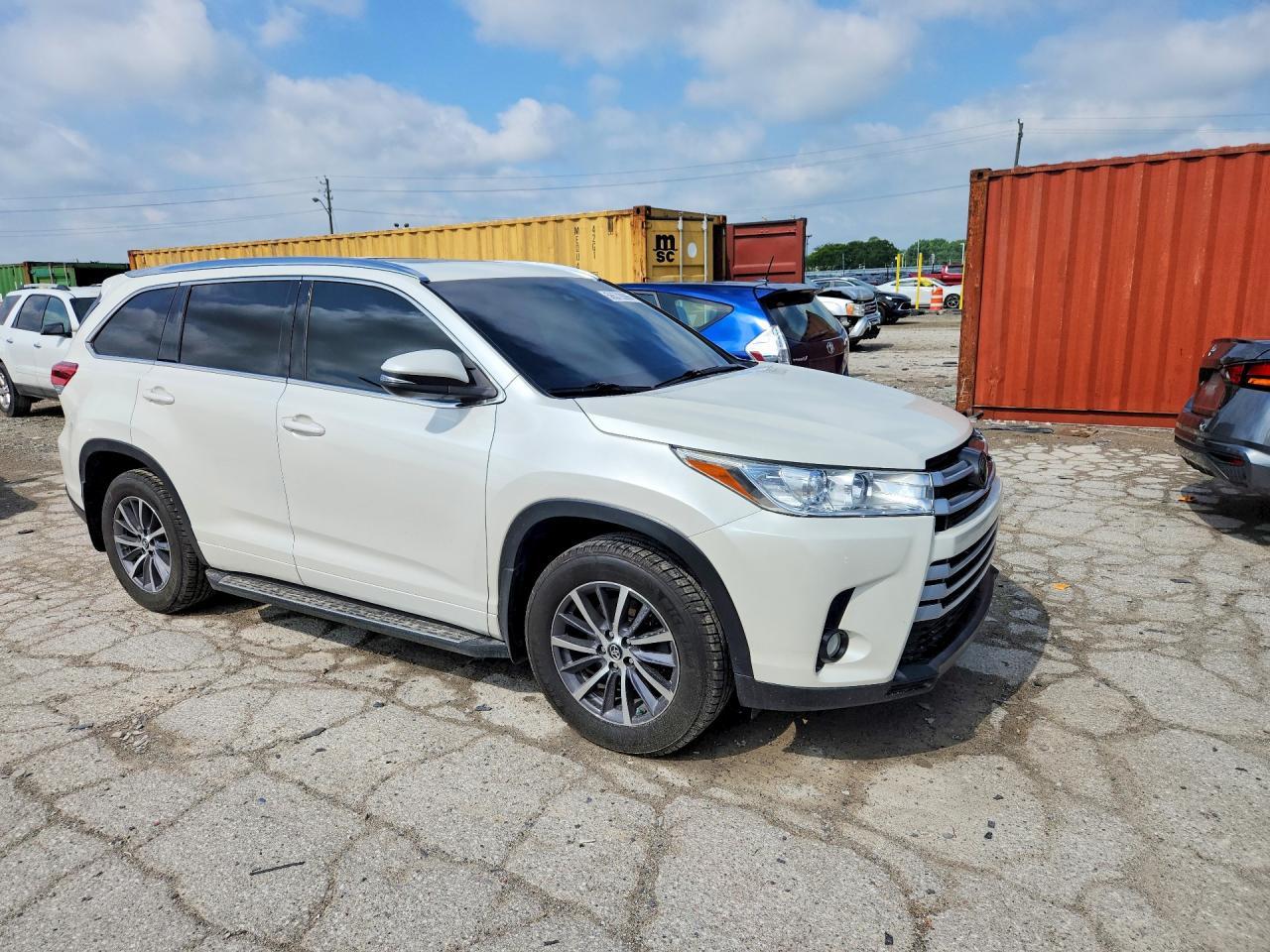 2018 TOYOTA HIGHLANDER