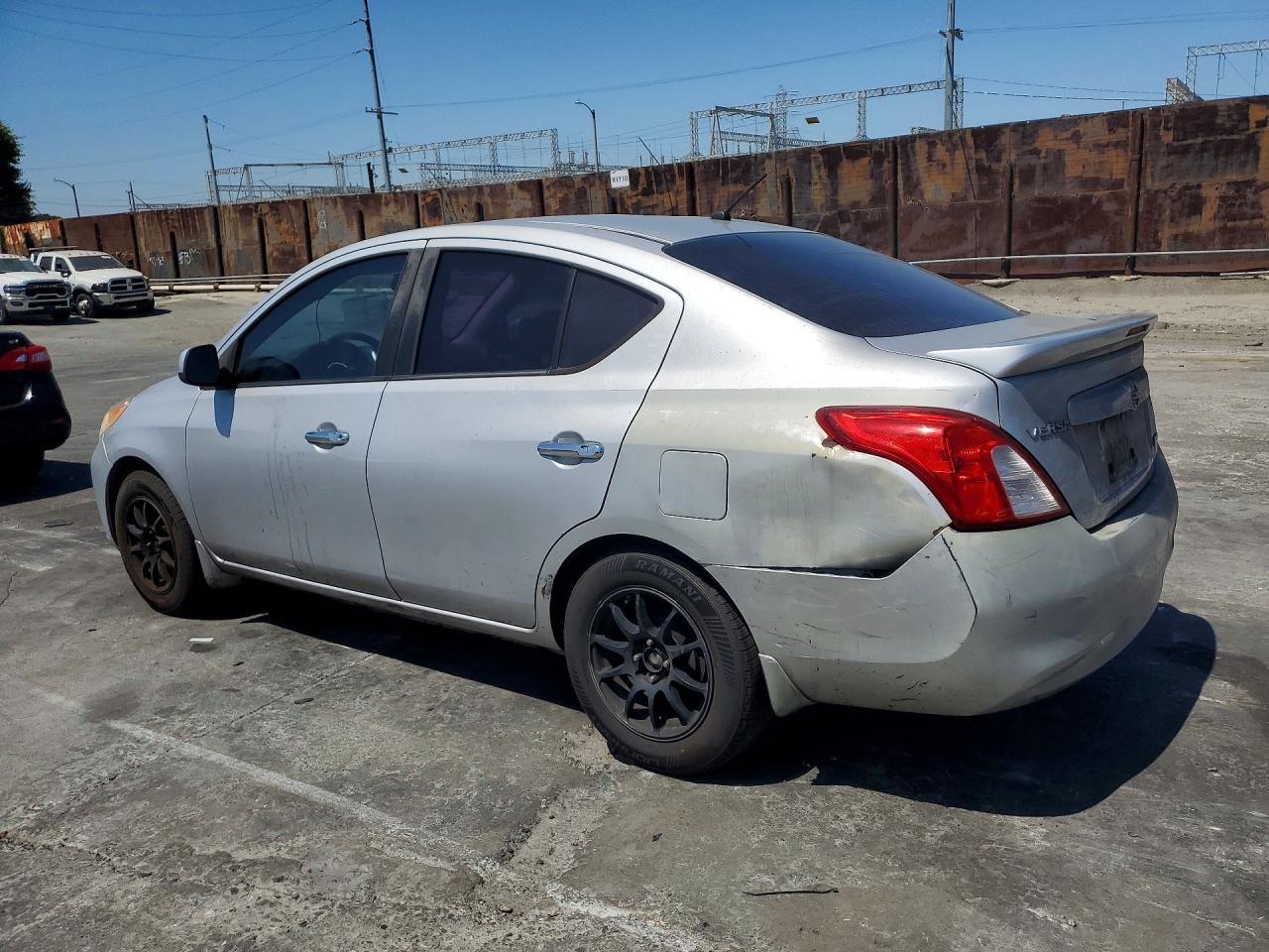 2014 NISSAN VERSA