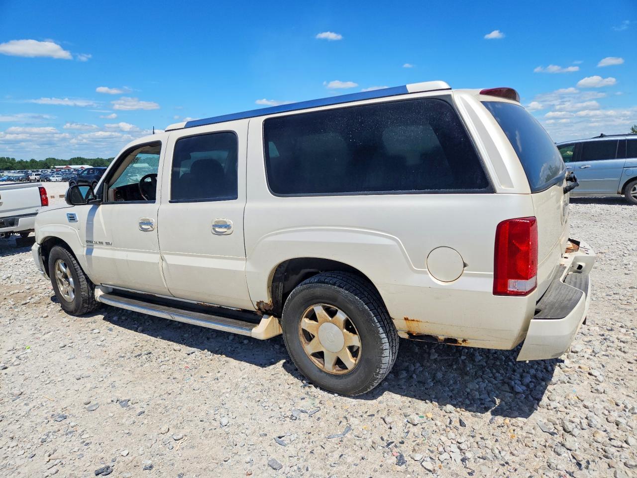 2004 CADILLAC Escalade ESV