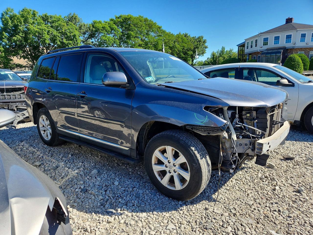 2013 TOYOTA HIGHLANDER