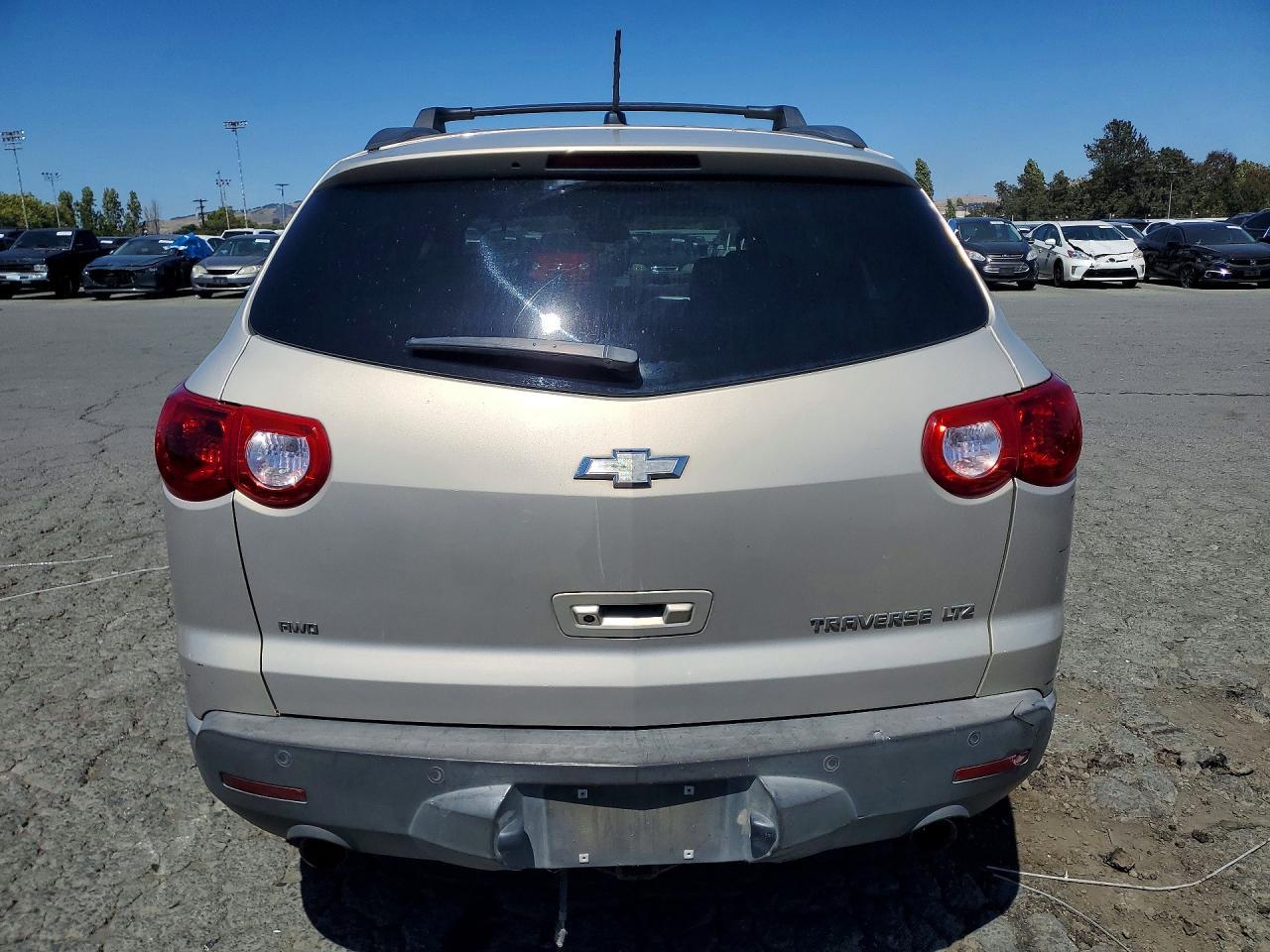 2010 CHEVROLET TRAVERSE