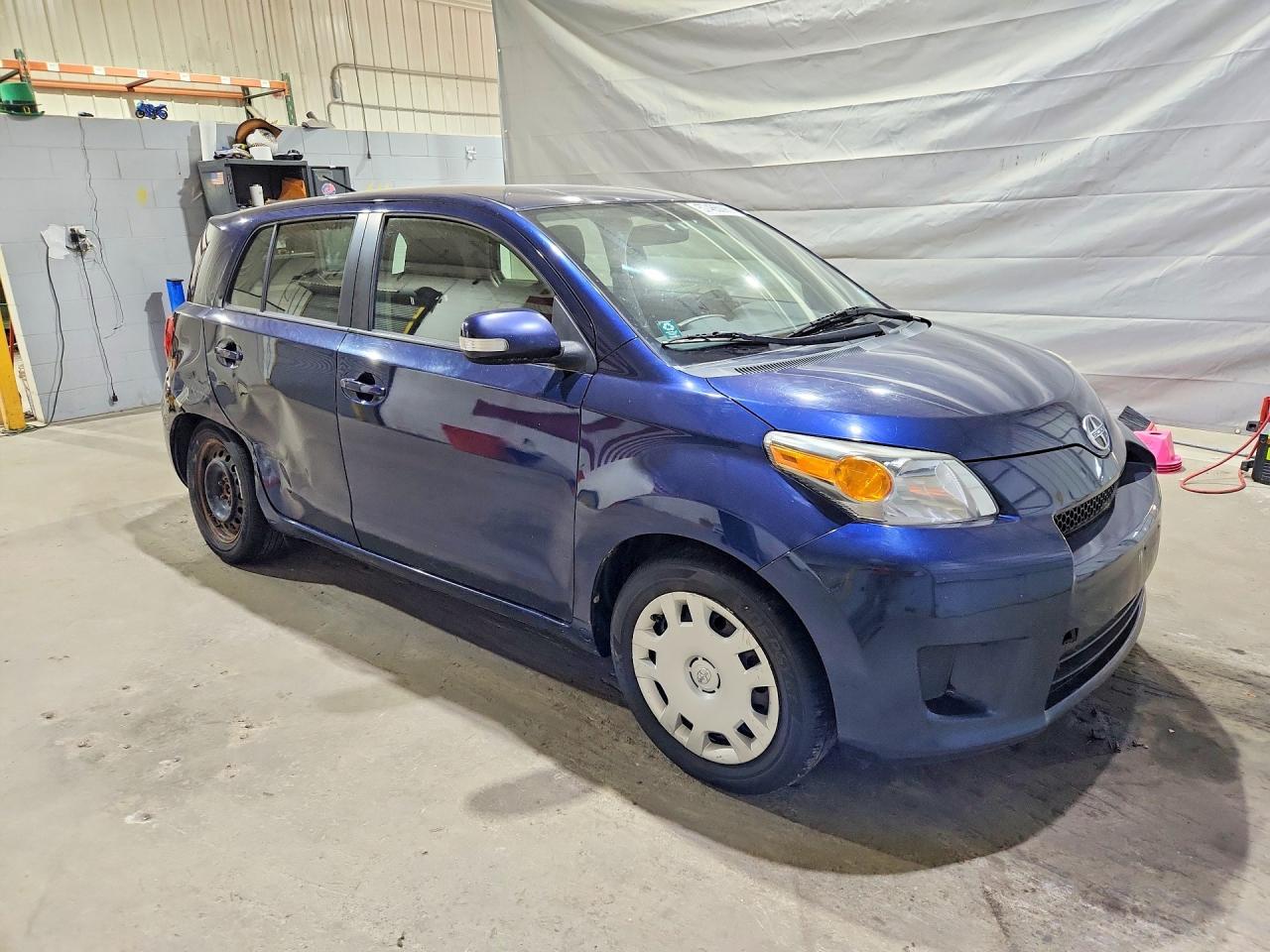 2014 SCION xD