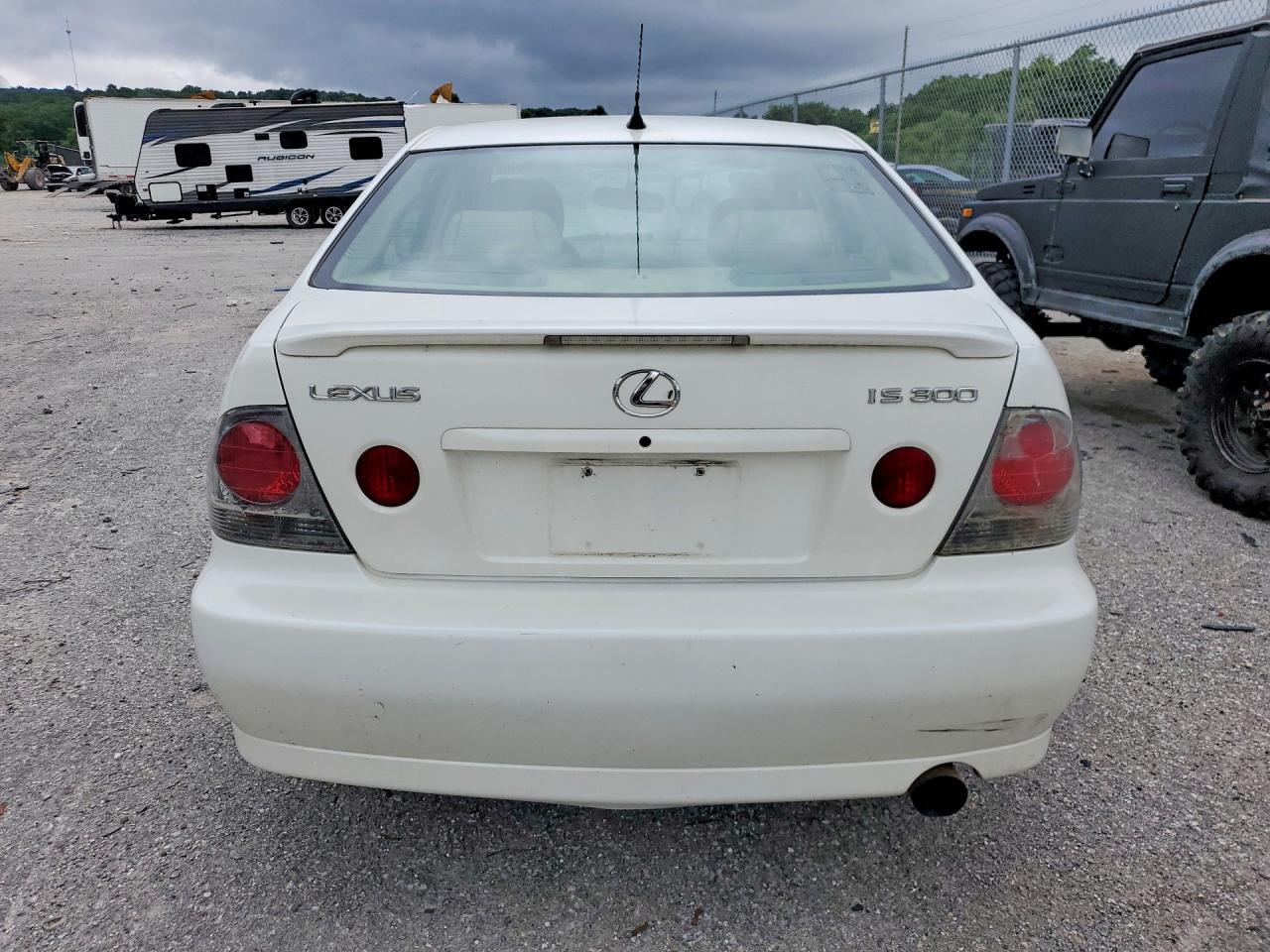 2004 LEXUS IS 300