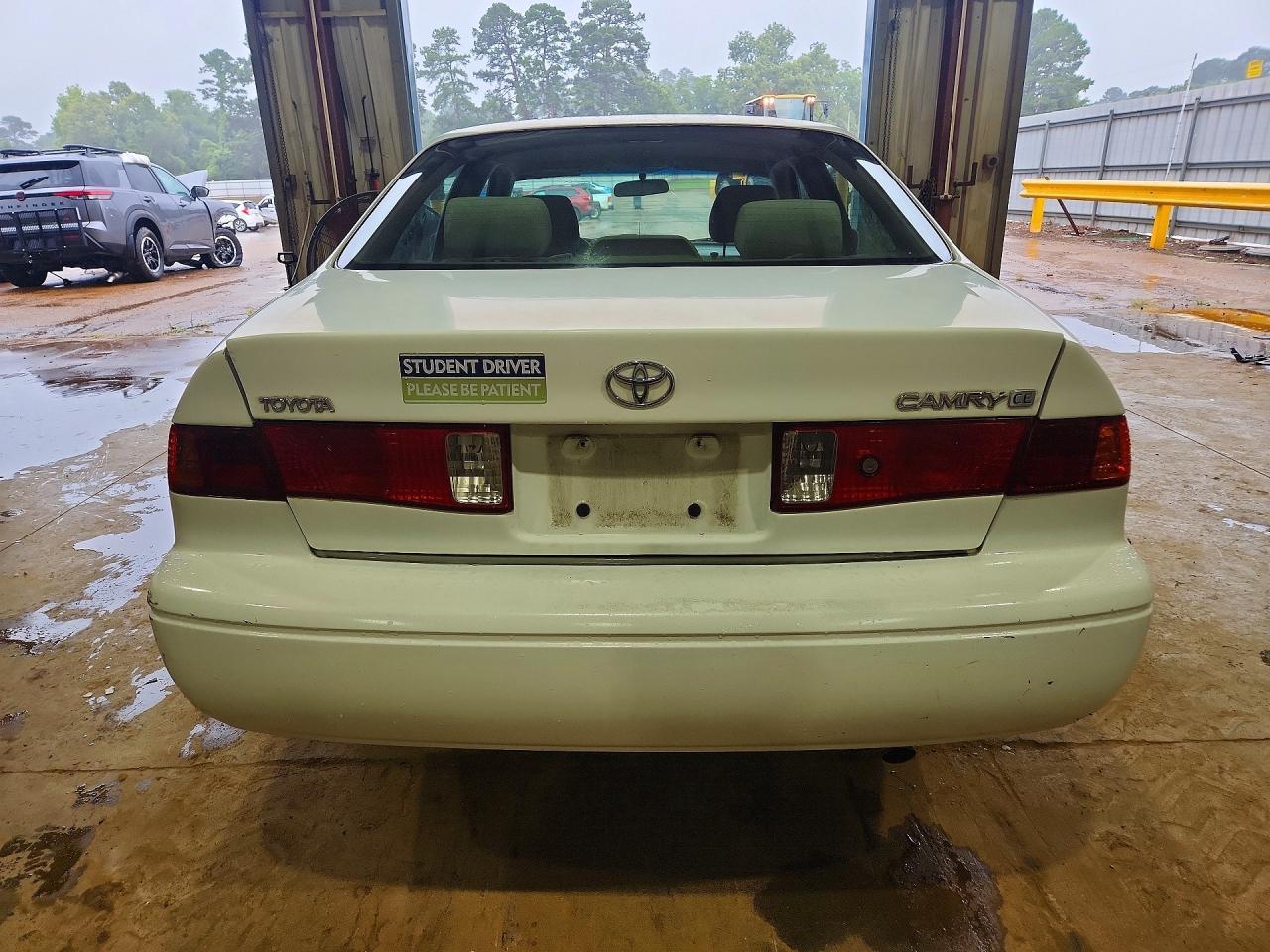 2000 TOYOTA CAMRY