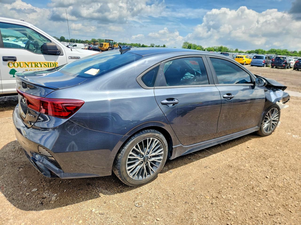 2023 KIA FORTE