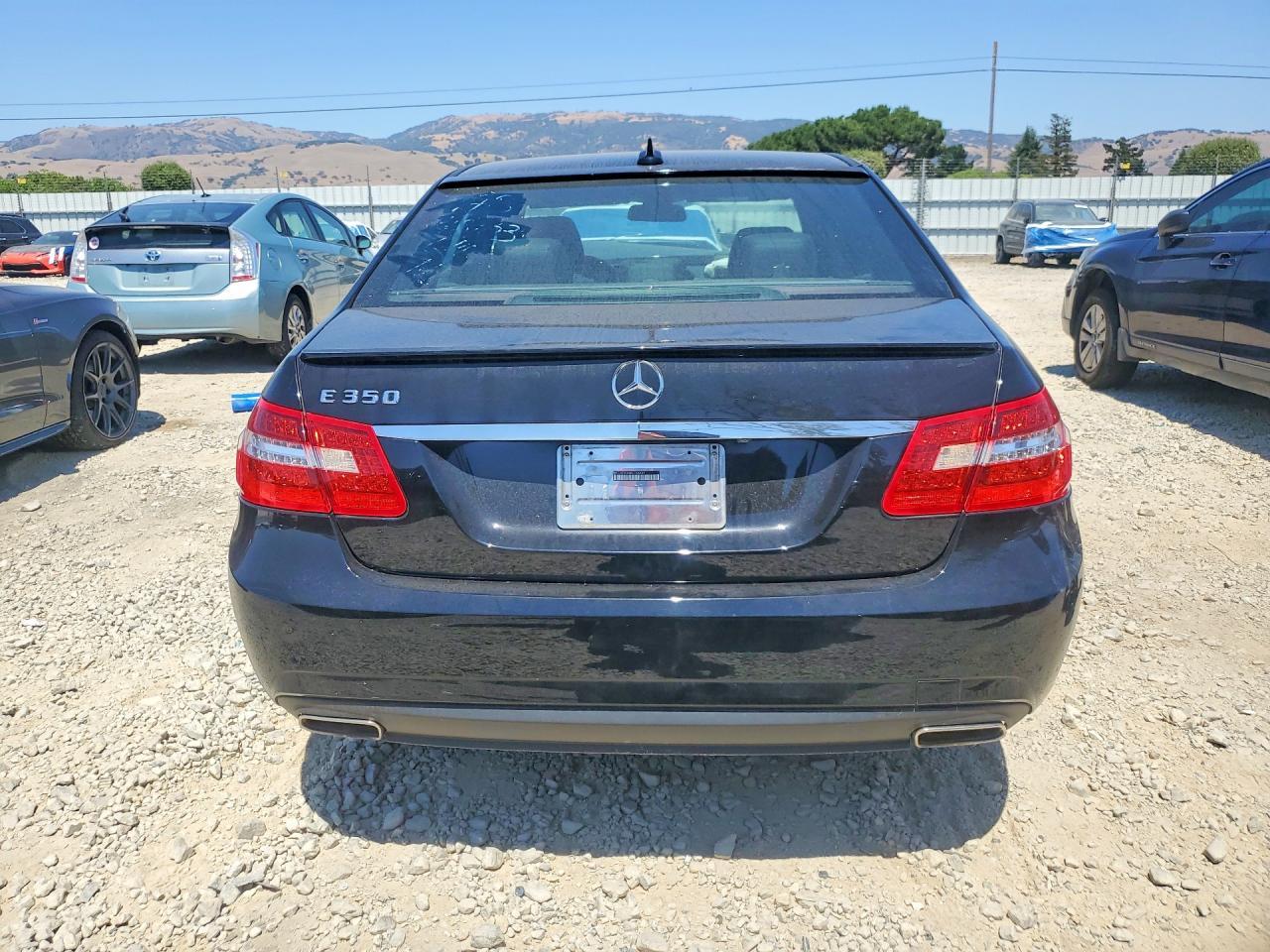 2011 MERCEDES-BENZ E-Class