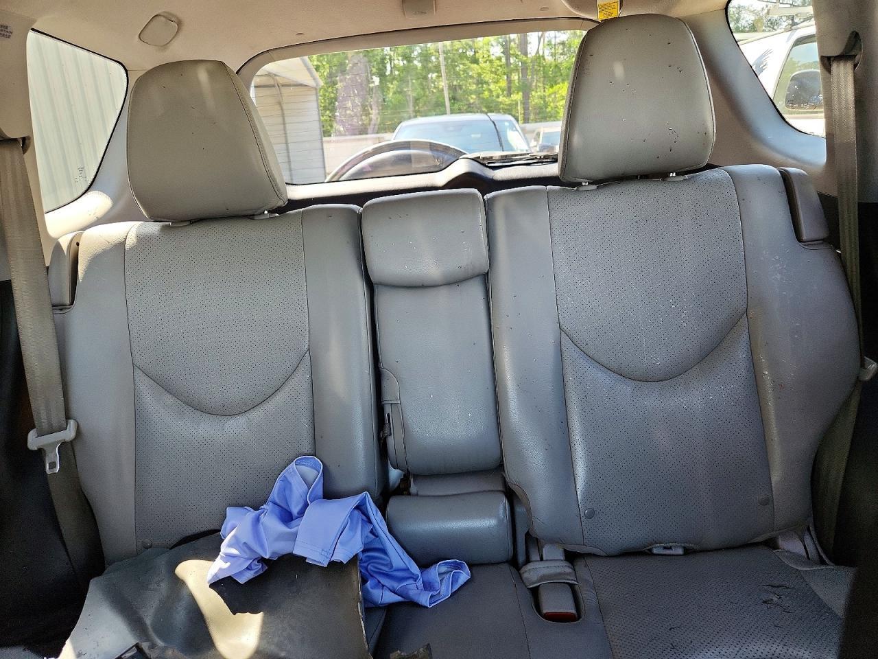 2011 TOYOTA RAV4