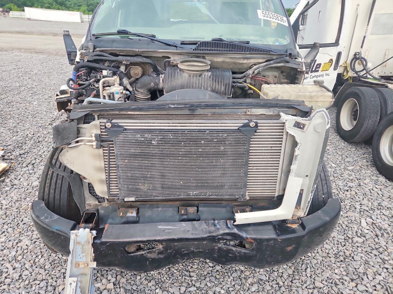 2009 CHEVROLET C8500