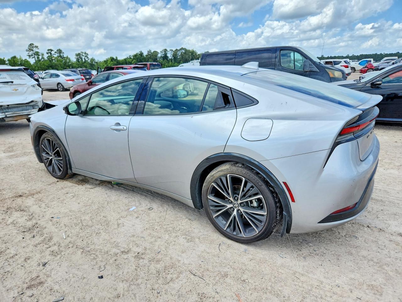 2024 TOYOTA PRIUS