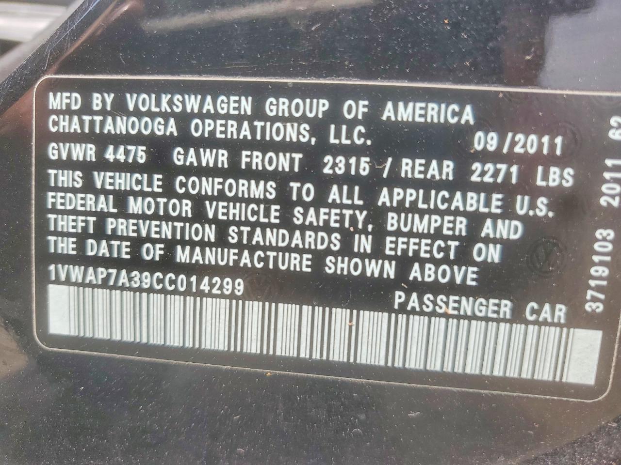 2012 VOLKSWAGEN Passat