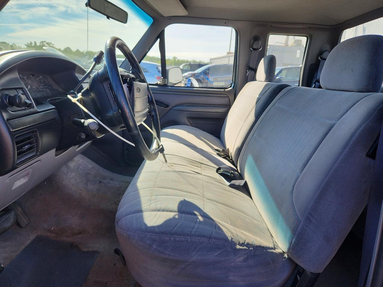 1994 FORD LGT