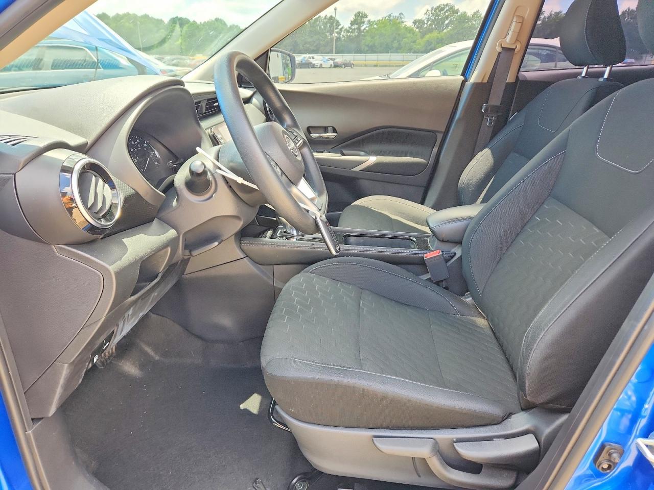 2023 NISSAN KICKS